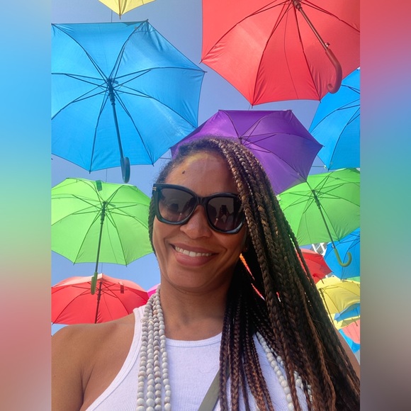 Meet your Posher, Audrey - Picture 1 of 3